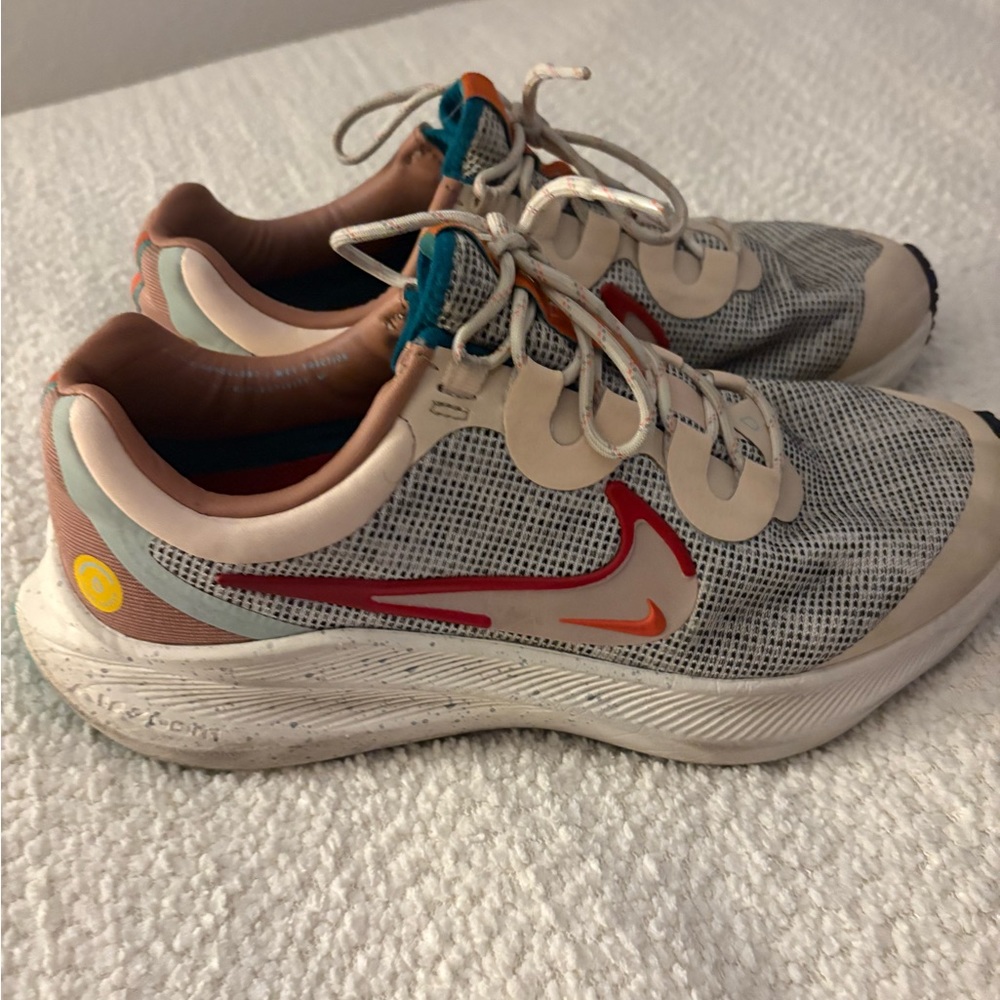 Nike Zoom Winflo 8 Shield Women’s Running Shoes